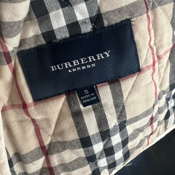 Classic Burberry diamond quilted jacket - Picture 6 of 13